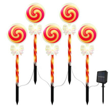 Waterdichte kerstverlichting op zonne-energie met automatische aan- en uitschakeling.