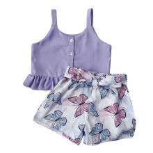 Conjunto de roupa de verão para bebês e meninas, com blusa de alças pequena e babados na cor roxa e shorts com estampa de borboletas. Tamanho 2T