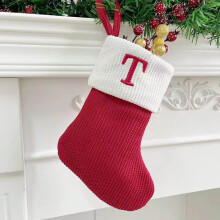 Julstrumpor med initialer, 18 cm små broderade bokstäver stickade rödvita för familjens juldekorationer och julgransöppen spis