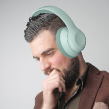 Bluetooth Headphones Noise Cancelling Wireless Over-Ear Headset with Stereo Sound, Foldable Design, Adjustable Comfort for Gaming and Calls