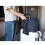 Mala de viagem tipo duffel com alças resistentes e alça para rodinhas. 3