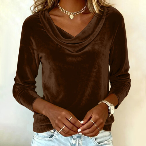 Top de mujer liso de manga larga con cuello drapeado.