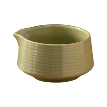Bol à matcha traditionnel en céramique avec bec verseur, fait main, idéal pour le matcha latte et la cérémonie du thé, vert