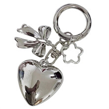 Exquisit Heart Keychain Cute Heart Bag Pendant Alloy Bowknot Keyrings Perfect for Car Key Backpack Projects