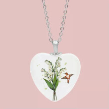 Geburtsmonats-Blumenkette, Herzförmiger Glasanhänger „Zwölf Monate Liebe“, Maiglöckchen