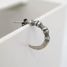 Sterling Silver Biker Claw Half Hoop Stud Post Earrings for Men Women A4094-1 single earring