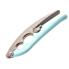 Walnut Cracker Tool with Non-slip Handle – for Walnuts, Pecans, Hazelnuts, Pistachios