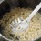 Cuchara para servir pasta de acero inoxidable con mango ergonómico. 6