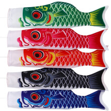 5 bandiere giapponesi con carpe per decorazione, resistenti all'usura, in raso, con stampe vivaci.