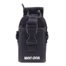 Riñonera de nailon con funda para radio bidireccional y correa ajustable para transporte manos libres.