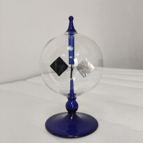 Solar-Powered Crookes Radiometer with 4 Rotating Glass 2