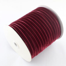 1 rotolo di nastro di velluto a lato singolo da 1/2 pollice, rosso scuro, 1/2 pollice (12,7 mm), 100 iarde/rotolo (91,44 m/rotolo)