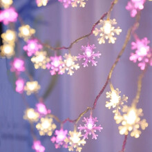 Snowflake String Lights, Battery-Powered, IP44 Waterproof,