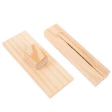 HOMEMAXS Khaki Chestnut Opener Made of Synthetic Material for Home Use Lightweight and 7.5 x 4.2 inches
