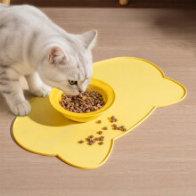 Silicone Pet Placemat 42x26cm, Non-Slip Slow Feeder with Raised Edges, Spill-Proof & Easy Clean – Yellow (1Pc)