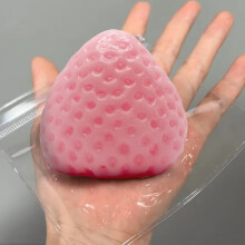 Ručně vyráběné hračky Taba s jahodami, Kawaii mačkací hračky pro úlevu od stresu a úzkosti – měkké, poddajné, velké, pro všechny