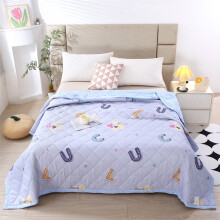 Summer Quilt 59x39Inch Super Soft Clouds Cool Breathable Lightweight Conditioned Quilt Thin Summer Quilt with Letter Pattern In Student Dormitory