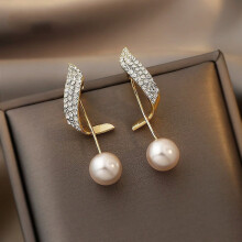 High-Quality S925 Sterling Silver Stud Earrings - Vintage, Niche Design, Elegant and Sophisticated Ear Jewelry