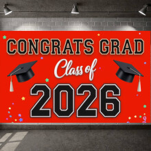 Pancarta roja de graduación con estampado de estrellas y letras universitarias, Clase de 2026. Fondo para fiesta de graduación de