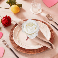 Rose Napkin Rings with Gold Metal Holder – Artificial Rose Flower, Compatible with Valentine's Day, Wedding & Anniversary Table Settings