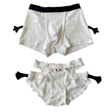 Magnetisk hånd i hånd matchende undertøy for par med bikinitruser og boksershorts til Valentinsdag