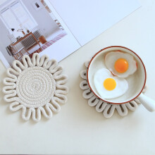 Woven Placemats, Decorative Table Mats, Handmade Floral Design, Heat Resistant for Dining Table, Home Decor Enthusiasts