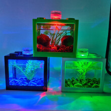Mini acuario artificial: una pecera sensorial con luces LED multicolores y burbujas.