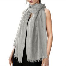 Écharpe femme unie en coton et lin, idéale en toute saison, style plage.