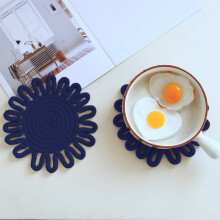 Woven Placemats, Decorative Table Mats, Handmade Floral Design, Heat Resistant for Dining Table, Home Decor Enthusiasts