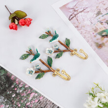 2Pcs Bird Shaped Wall Hooks Decorative Wall Hangers Vintage Bird Shaped Metal Mounted Clothes Hook for Hanging Coats Keys Hats Towels
