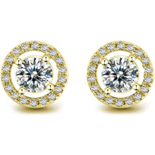 Platinum Plated Round Shape 1.0 Carat Simulated Cubic Zircon Diamond Stud Earrings