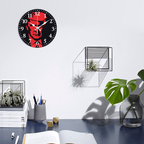 Mute Wall Clock with Black & Red American Pattern – Battery Powered, Compatible with Home/Office/Classroom 2