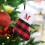 Mini-Weihnachtsstrumpf in rotem Büffelkaromuster mit Initialen 1
