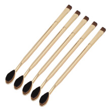 Pennello per trucco a doppio uso per fondotinta, BB cream e applicazione sopracciglia, setole morbide, manico dorato, design ergonomico leggero,
