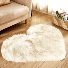 Heart-shaped faux sheepskin area rug white plush