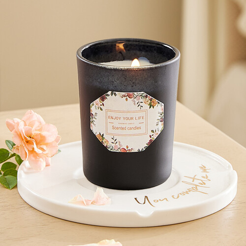 Living And Home Blackberry and Laurel Soy Wax Scented Candle 1