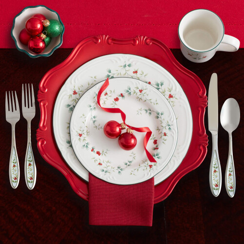 Pfaltzgraff Winterberry Dinnerware Set, White 2