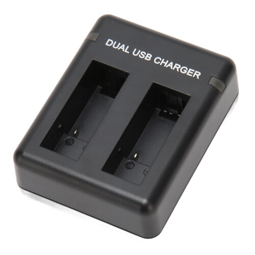 Caricabatterie doppio per action camera con porta USB Type-C e Micro USB, compatibile con action camera.