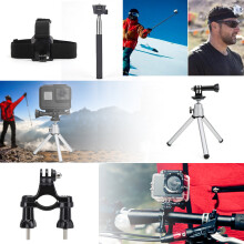 Draagbare 7-in-1 actiecamera-accessoireset met borstriemhouder en selfiestick.
