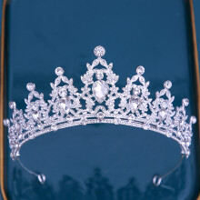 (1) Crystal Crown for Bride & Bridesmaid - Luxurious Headdress