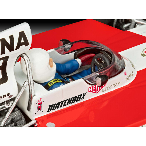 Revell Revell 07739 Surtees TS16/03 1:32 Model Kit 2