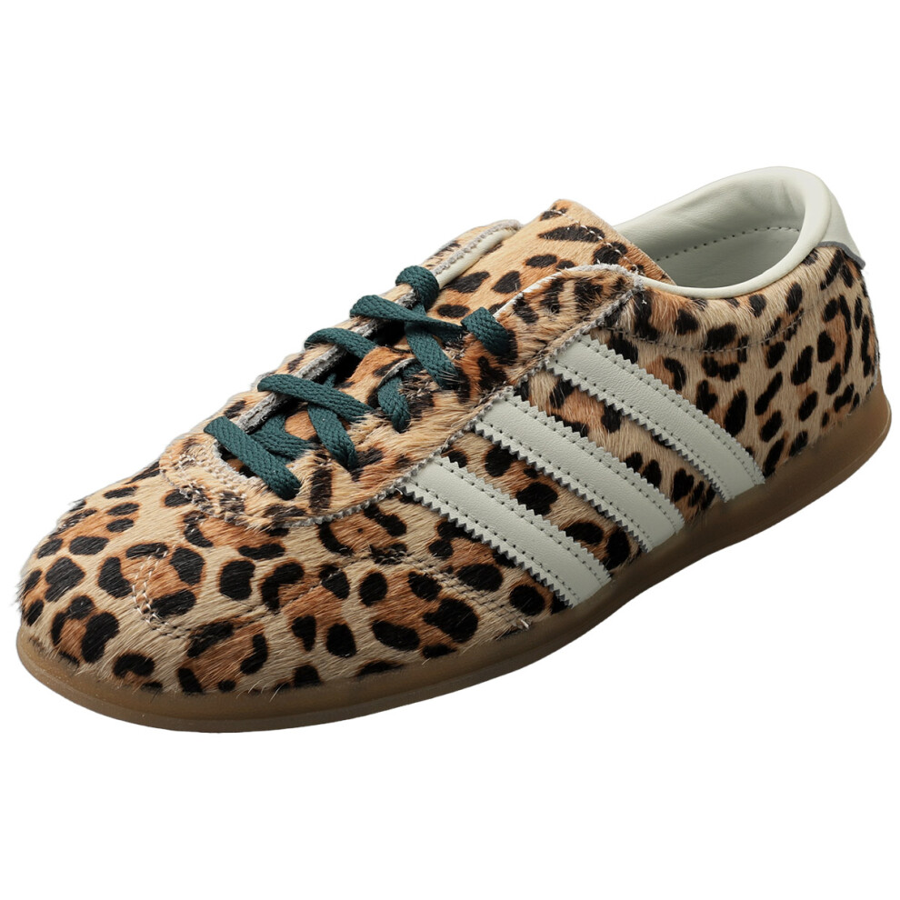 Adidas (6) Gazelle Lo Pro Womens Fashion Trainers In Beige White