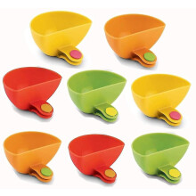 Set van 8 sauskommetjes met clipbevestiging, gemaakt van voedselveilig polypropyleen, voor feestjes, kamperen en picknicks.