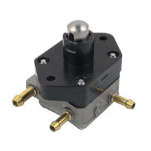 Brandstofpomp compatibel met Mercury 40/50/60 pk modellen, metalen constructie, voor 4-takt buitenboordmotoren.