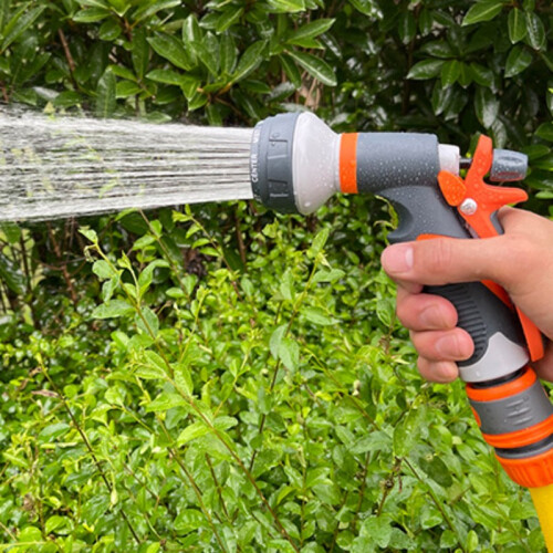 Düse für Gartenschlauch - 8 verschiedene Wasserstrahlen 2