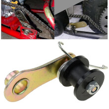 Kit tendicatena per moto con rullo di regolazione per l'allineamento della catena e la manutenzione del sistema di trasmissione.
