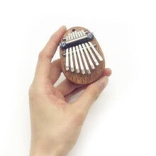 Kalimba, 8-Tasten-Daumenklavier, hölzernes Tascheninstrument mit Schultergurt, reichhaltiger und harmonischer Klang für Anfänger und Erwachsene.