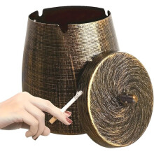 Ashtray with Lid, Windproof Large Round Outdoor Iron for Home, Office, Terrace Balcony Use