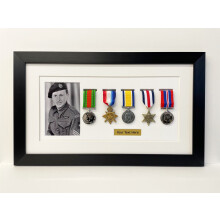 (Oak, White) Military Medal Display Frame: WW1 WW2 Medal & 6x4 Photo