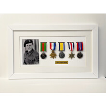 (White, White) Military Medal Display Frame: WW1 WW2 Medal & 6x4 Photo